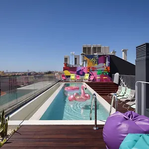 Moxy Hotell